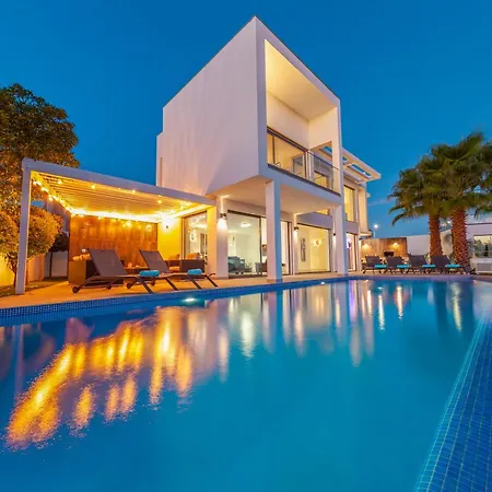 Holiday home Catalina By Algarve Vacation Armacao de Pera